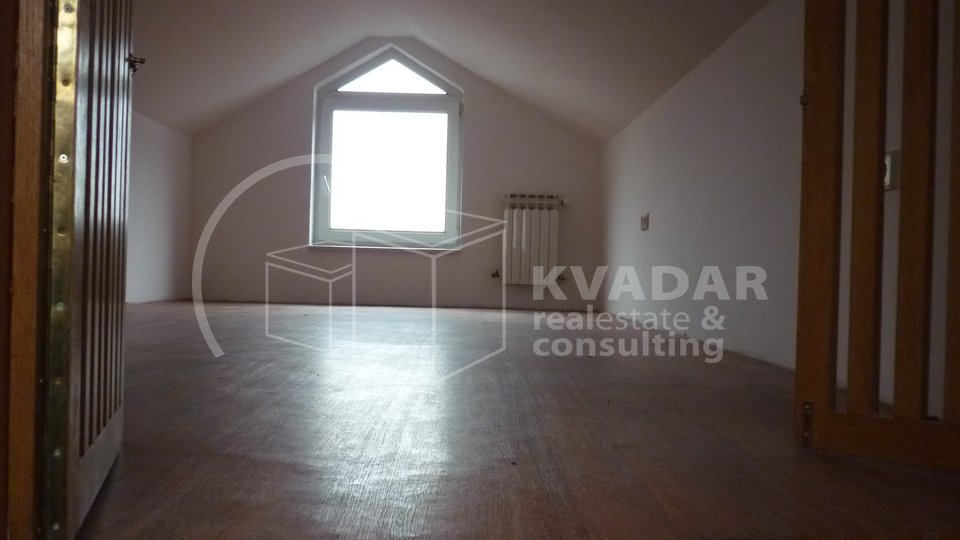 House, 300 m2, For Sale, Zagreb - Mlinovi