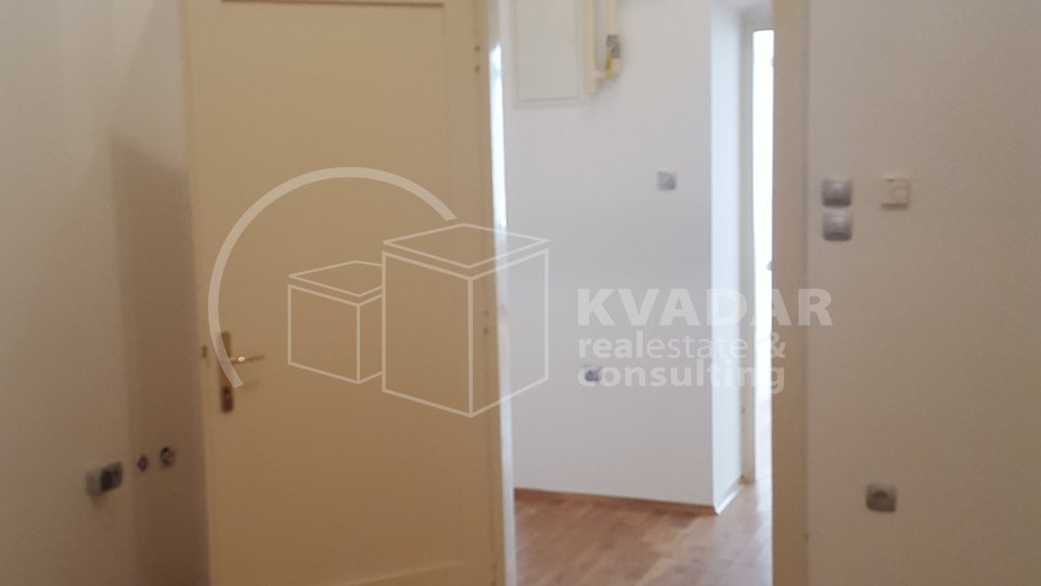 Commercial Property, 85 m2, For Rent, Zagreb - Donji Grad