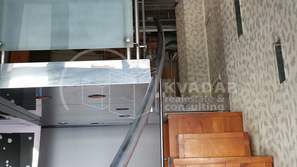 SUPER PRILIKA!ZAGREB,VRBIK/POSLOVNI PROSTOR 27m2