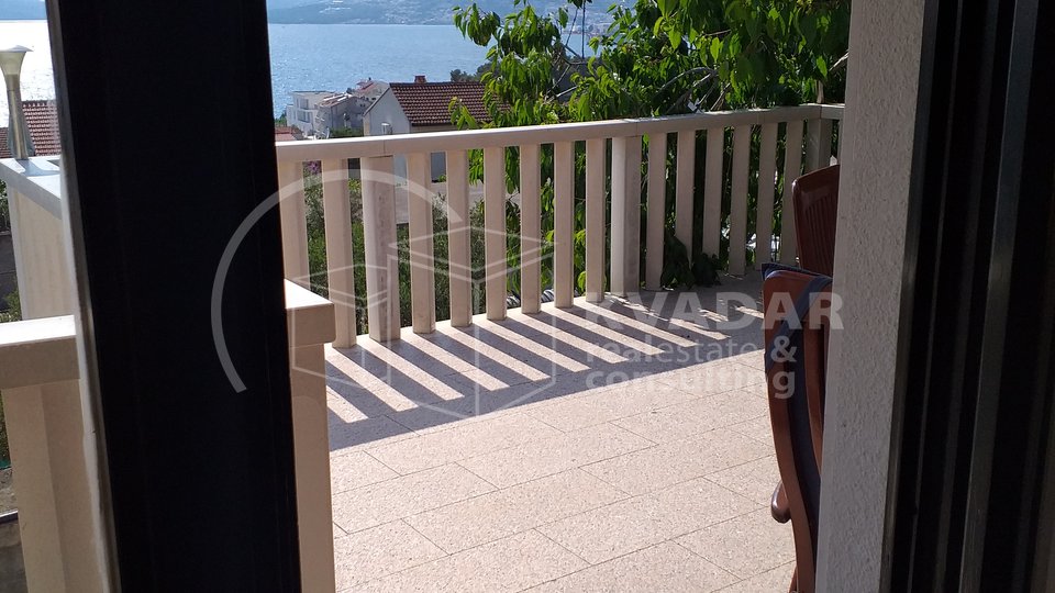 ČIOVO//SAMOSTOJEĆA KAMENA KUĆA /OTVOREN POGLED NA MORE