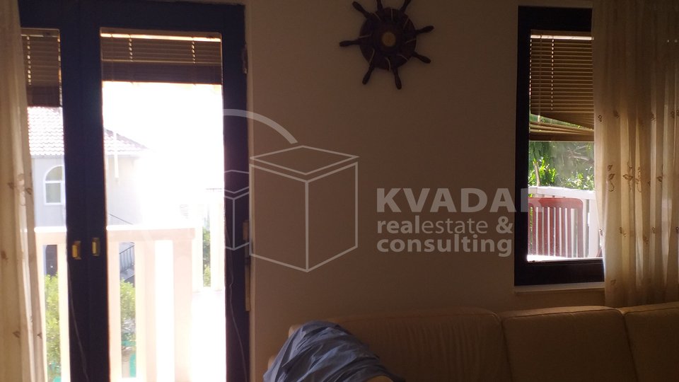 ČIOVO//SAMOSTOJEĆA KAMENA KUĆA /OTVOREN POGLED NA MORE