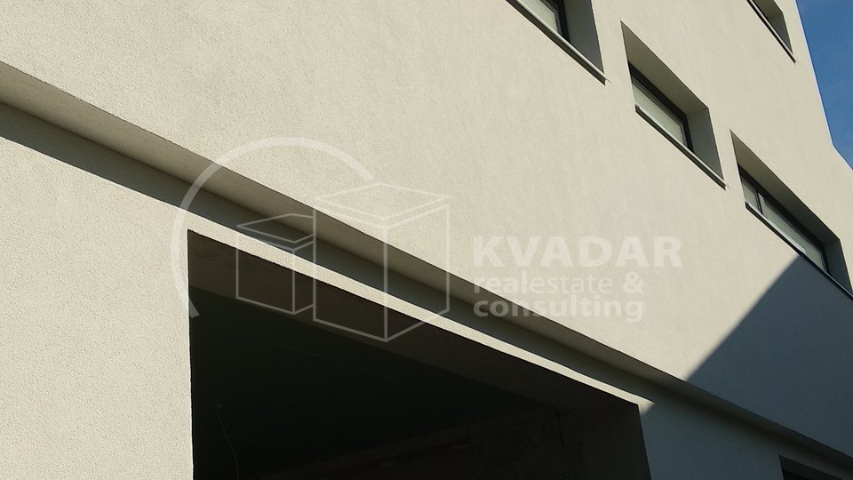 House, 405 m2, For Sale, Zagreb - Šestine