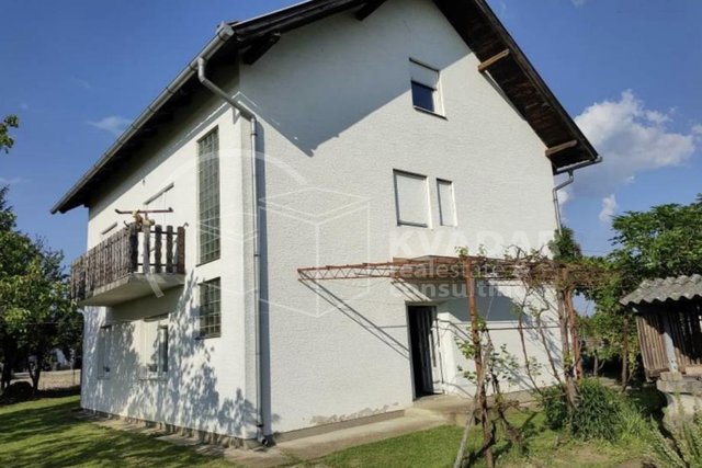 Velika obiteljska kuća, Ivanić Grad - Caginec, 254m2, 130.000 € prilika!