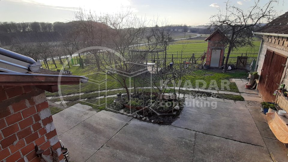 HITNO! Useljiva obiteljska kuća na selu, Dubrava-Kunđevac, 240m2, 67.000 €, HITNO!!