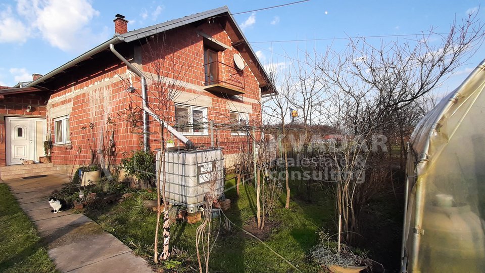 HITNO! Useljiva obiteljska kuća na selu, Dubrava-Kunđevac, 240m2, 67.000 €, HITNO!!