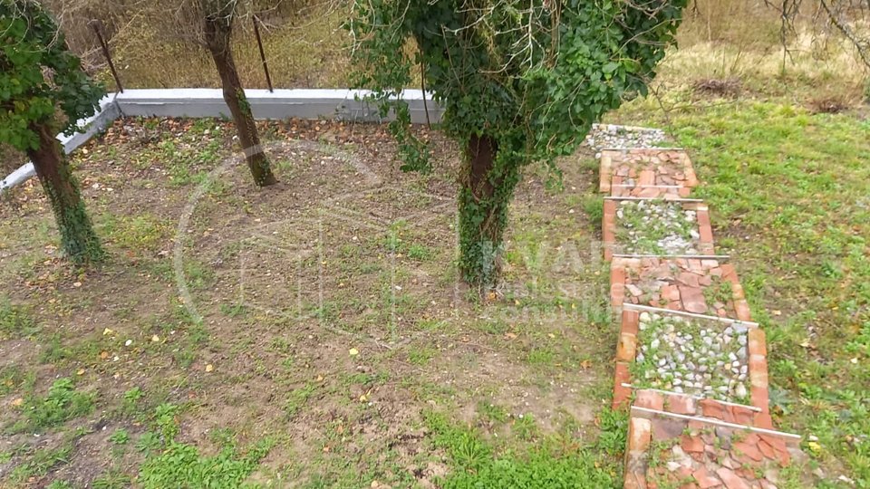 Sesvete - prodaje se Party kuća / Vikendica / Kuća za odmor / Kuća za život 69.000 €