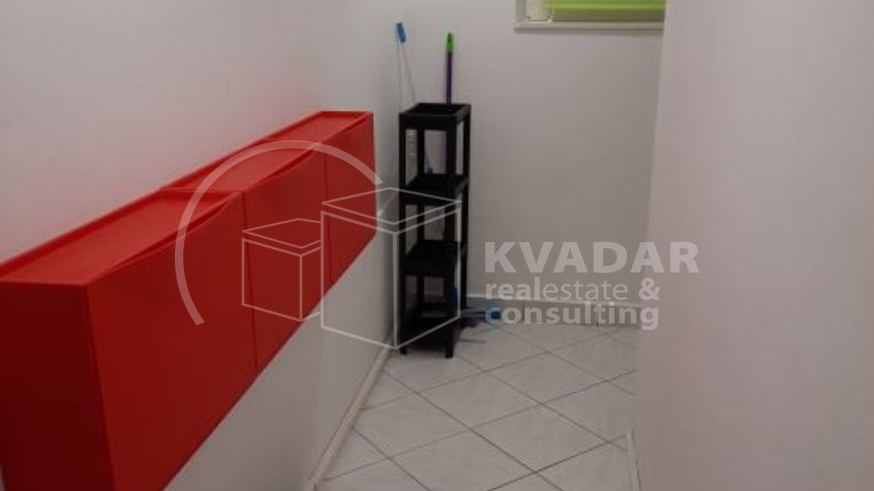 TREŠNJEVKA / Zagreb, 1-SOBAN STAN 30 m² (Tratinska ulica)