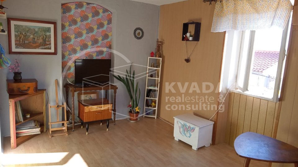 Split, Varoš - 4 smještajne jedinice u kamenoj kući, ukupno 93m2, pogled na more!