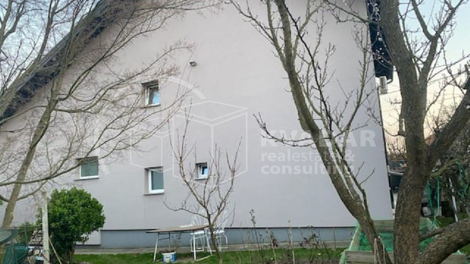 House, 300 m2, For Sale, Sesvete
