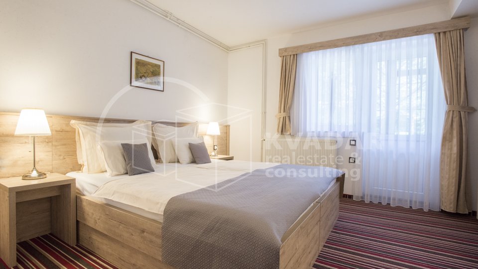 Hotel, 260 m2, For Sale, Plitvička Jezera - Korenica