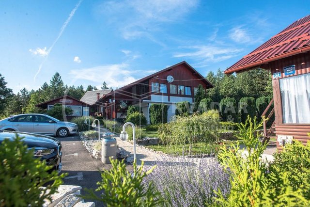 Hotel, 260 m2, For Sale, Plitvička Jezera - Korenica