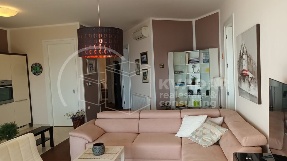 OPATIJA,PREKRASAN 4-SOBAN STAN(129,23 m2), 2GPM, SA PANORAMSKIM POGLEDOM