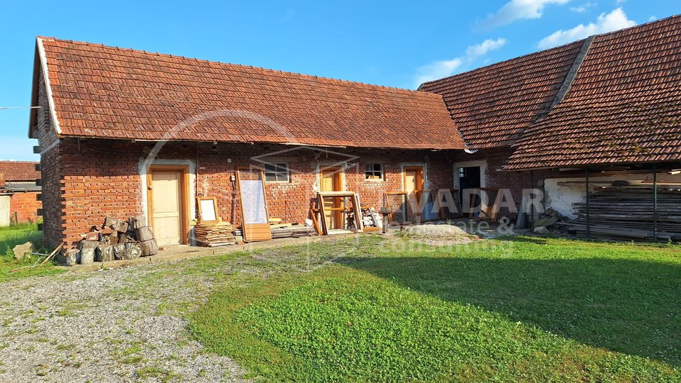 House, 300 m2, For Sale, Dubrava - Dubravski Markovac