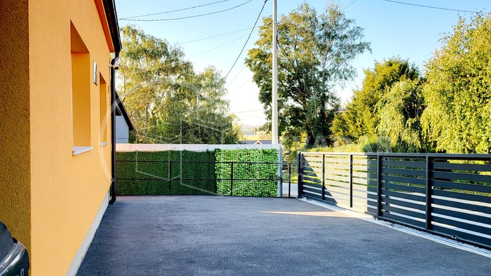 House, 261 m2, For Sale, Vrbovec