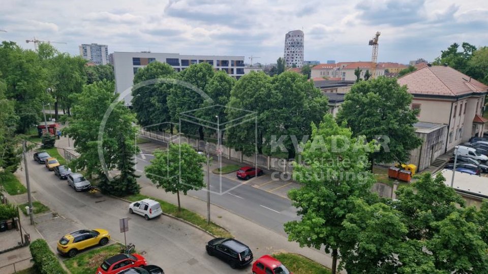 Zagreb, Šestinski dol, prekrasan mali stan(23,47 m2) sa balkonom!