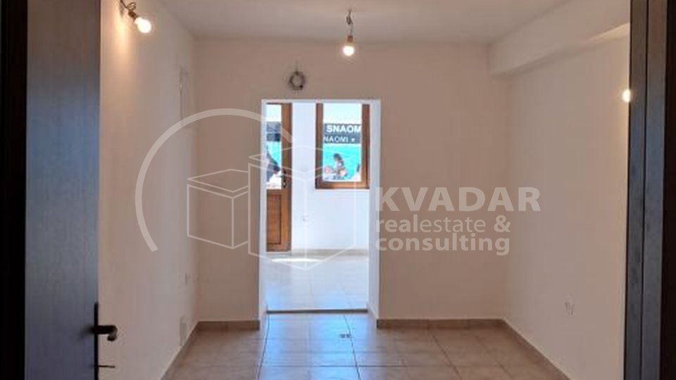 Commercial Property, 50 m2, For Rent, Šibenik - Dolac