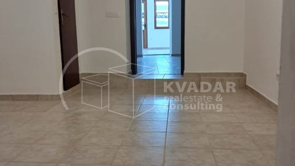 Commercial Property, 50 m2, For Rent, Šibenik - Dolac