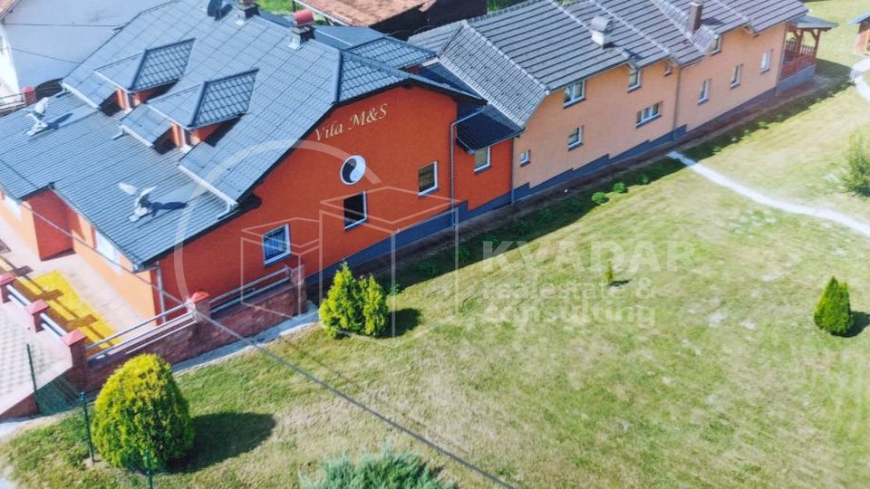 GORNJI HRASTOVAC (nedaleko Sunje), KUĆA S APARTMANIMA, NA POSJEDU OD 37.335m2