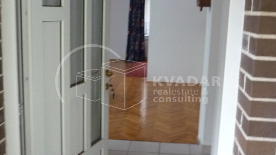 House, 300 m2, For Sale, Zagreb - Mlinovi