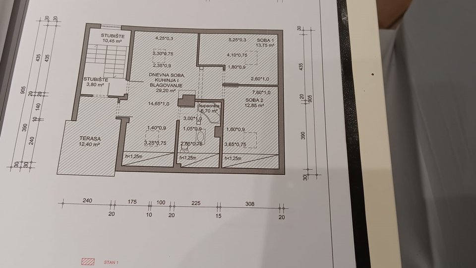 Prilika! 3soban stan 60m2 za kompletnu adaptaciju!