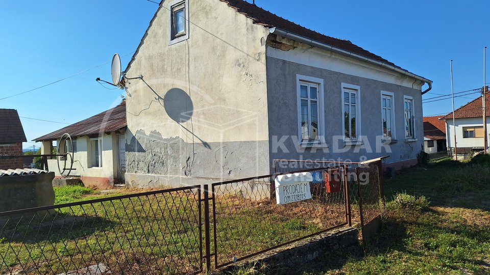 Šarmantna kuća za renovaciju na atraktivnoj lokaciji u mjestu Haganj kod Vrbovca, cijena 30.000 €