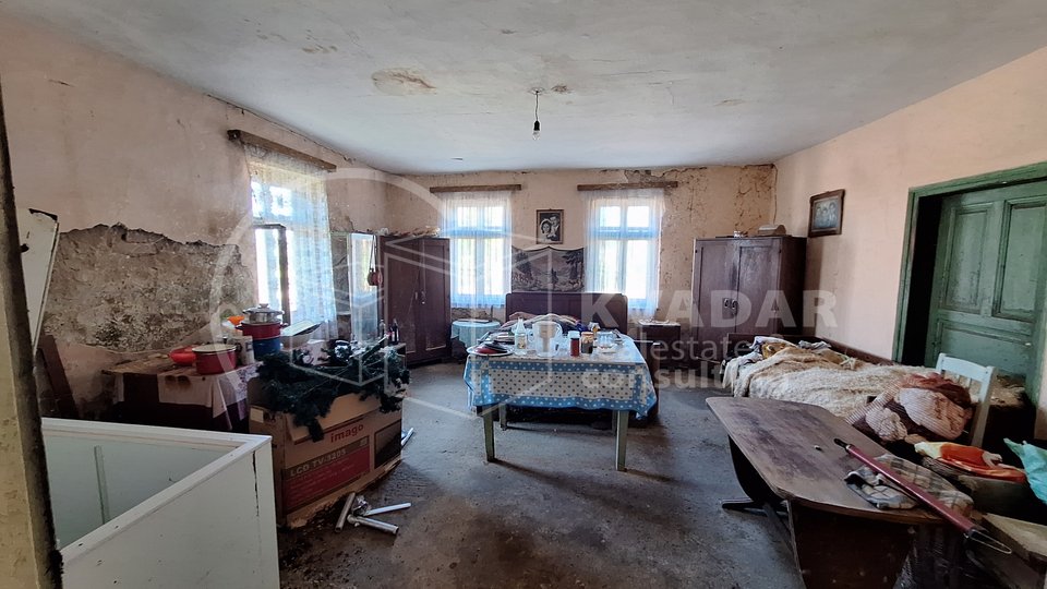 Šarmantna kuća za renovaciju na atraktivnoj lokaciji u mjestu Haganj kod Vrbovca, cijena 30.000 €