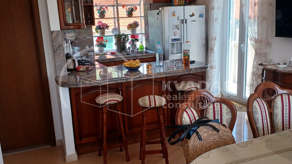 House, 660 m2, For Sale, Gornji Humac