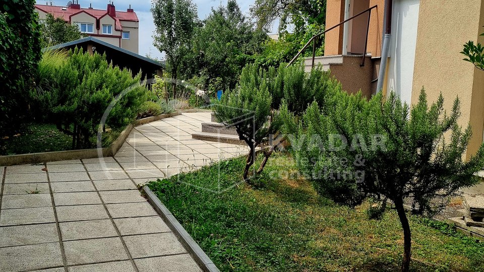 House, 351 m2, For Sale, Črnomerec - Vrhovec