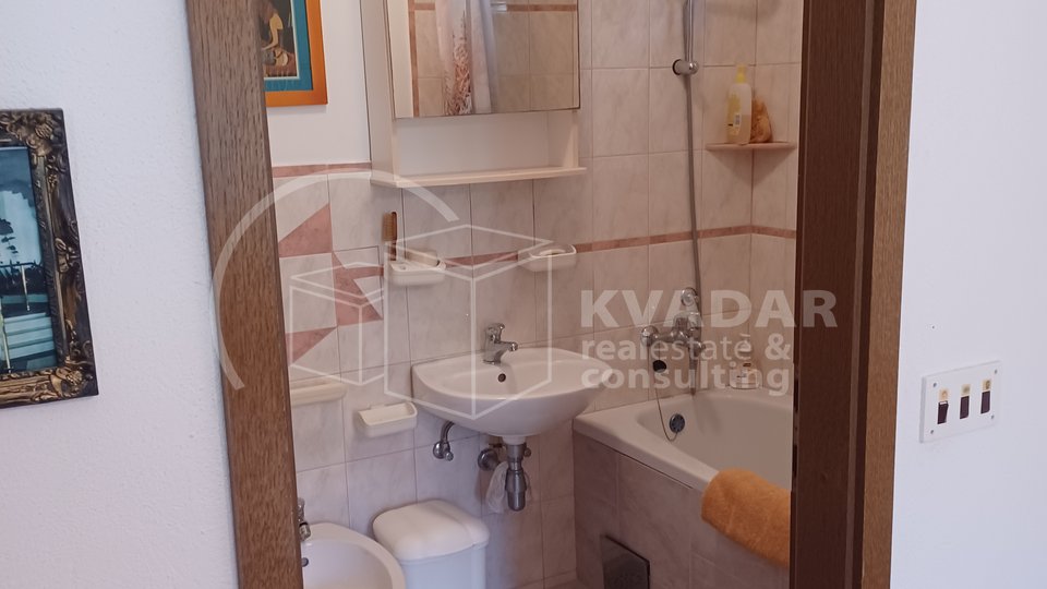 Newly renovated, fully equipped apartment in a stone house in the center of Gornji Humac - island of Brac