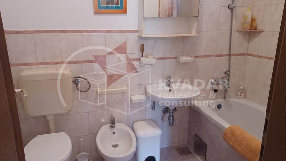 Newly renovated, fully equipped apartment in a stone house in the center of Gornji Humac - island of Brac