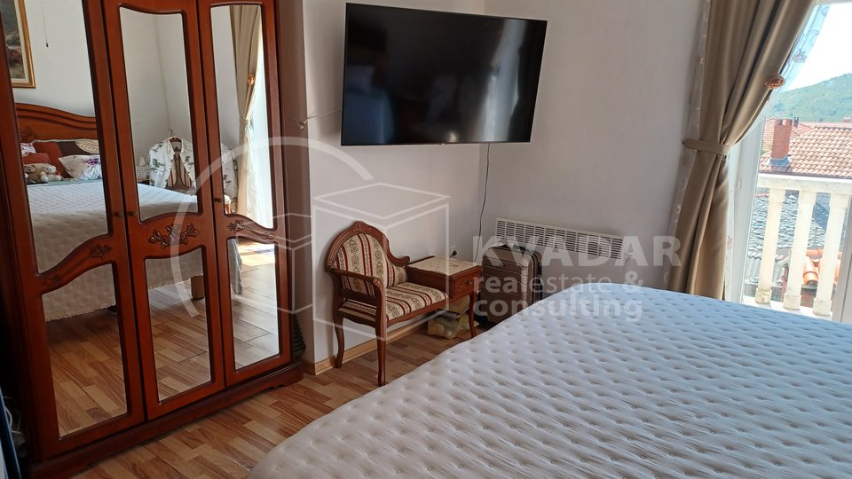 Newly renovated, fully equipped apartment in a stone house in the center of Gornji Humac - island of Brac