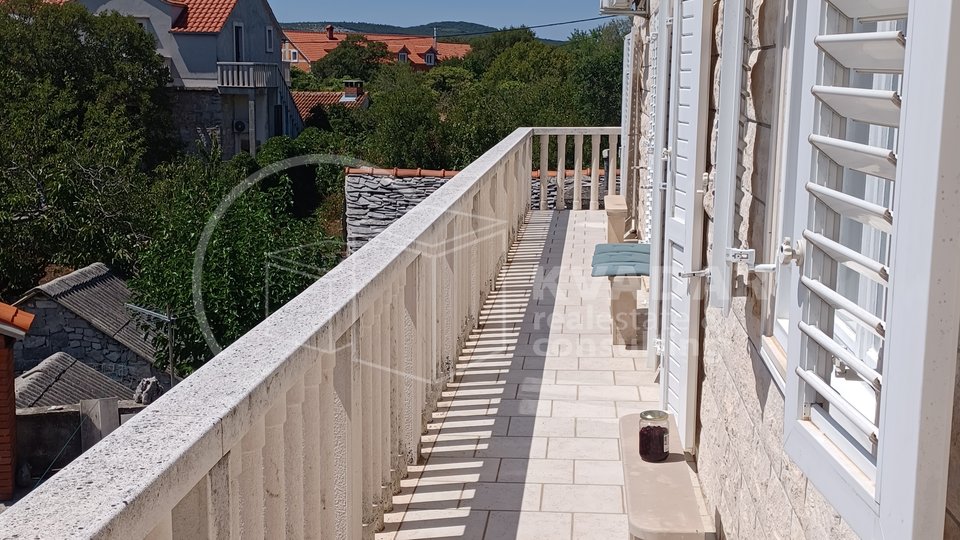 Newly renovated, fully equipped apartment in a stone house in the center of Gornji Humac - island of Brac