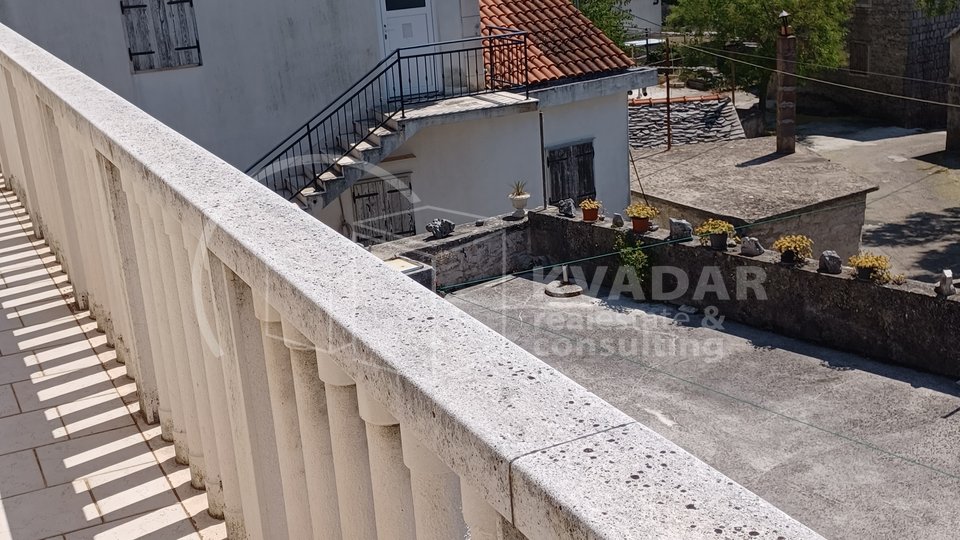 Newly renovated, fully equipped apartment in a stone house in the center of Gornji Humac - island of Brac