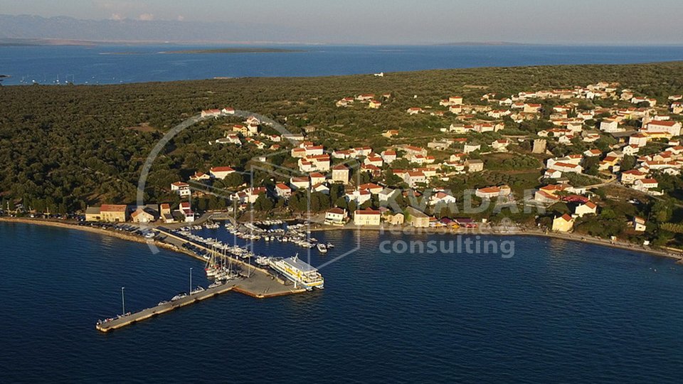 OLIB-Zadar/GRAĐEVINSKO ZEMLJIŠTE/2 minute hoda od plaže/654m2/50.000€!