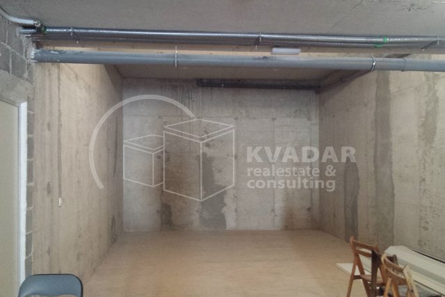 ZADAR/BORIK/Prodaje se podrumski prostor+2VPM/60.000€!