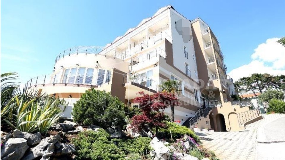 EKSKLUZIVNA PONUDA /SELCE/CRIKVENICA /HOTEL 4* - prvi red do mora!