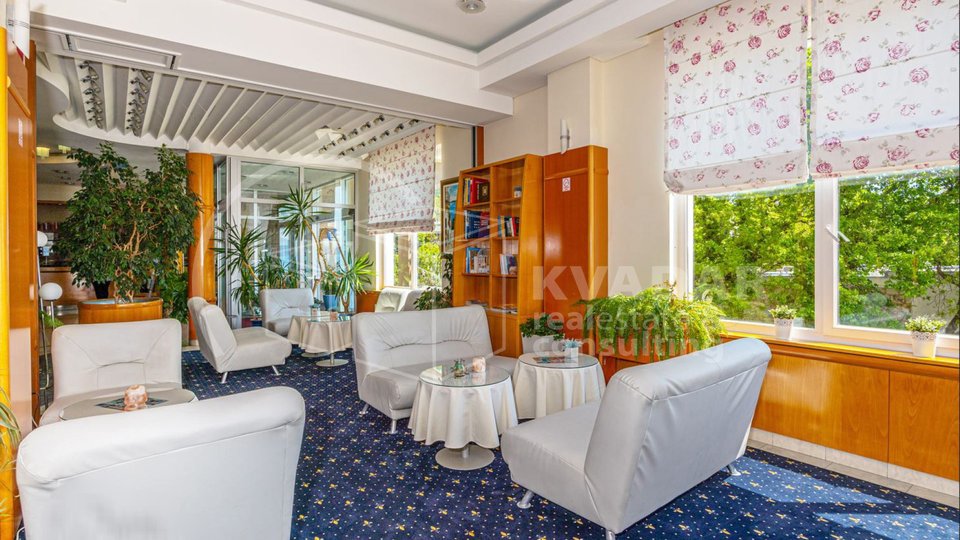 EKSKLUZIVNA PONUDA /SELCE/CRIKVENICA /HOTEL 4* - prvi red do mora!