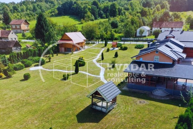 VILLA-MINI HOTEL/GORNJI HRASTOVAC (nedaleko Sunje)/4 STAMBENA OBJEKTA (20 SOBA) NA POSJEDU OD 37.335m2